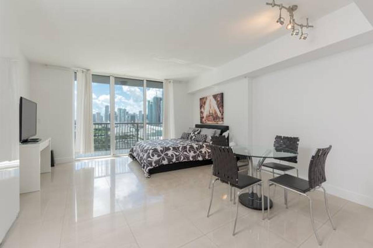Opera Tower Apartment Miami Bagian luar foto