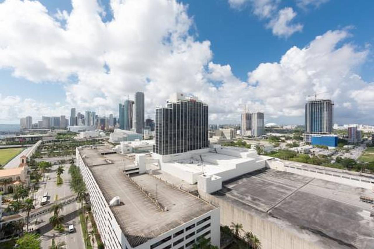 Opera Tower Apartment Miami Bagian luar foto